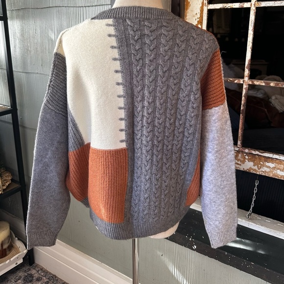 Debut Colorblock Cable Knit Sweater - Picture 5 of 6